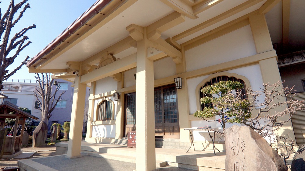 言問幼稚園は「天台宗宝寿山長命寺」を母体とする幼稚園です。
